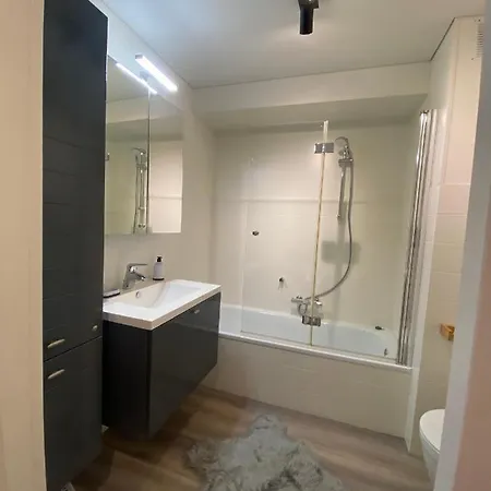 Moderne Studio Aan Zee Apartment *